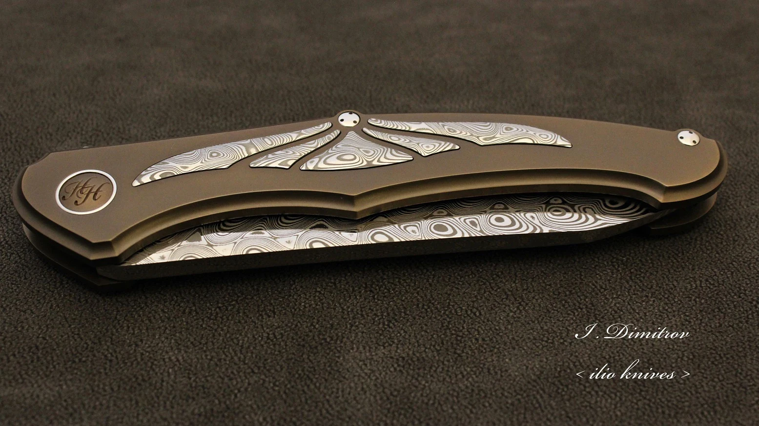 Folder flip E.A