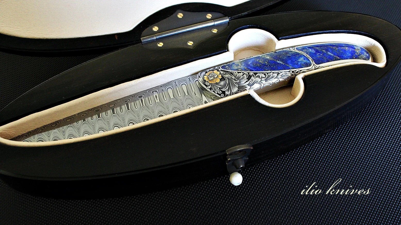 Damasteel,lazurite gemstone,engraving,gold 24k.